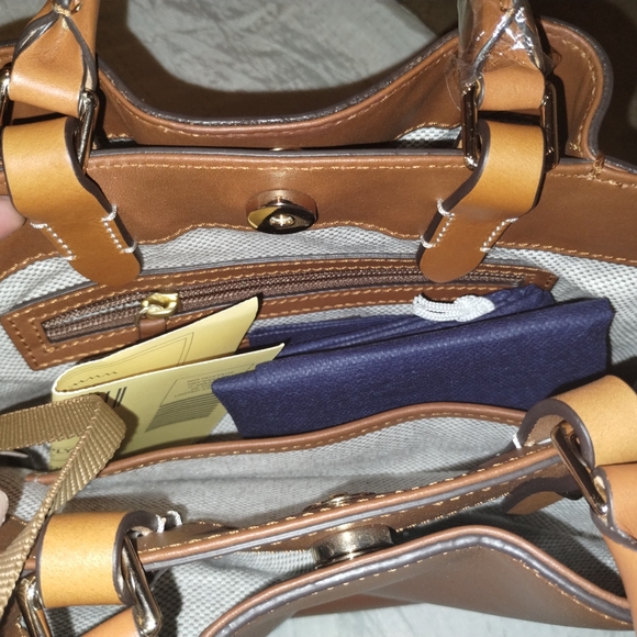 Dooney & Bourke mini Barlow leather bag, never used, out of production - Picture 12 of 12